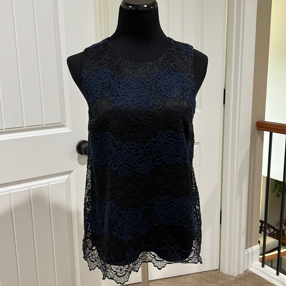 Loft lace sleeveless blouse